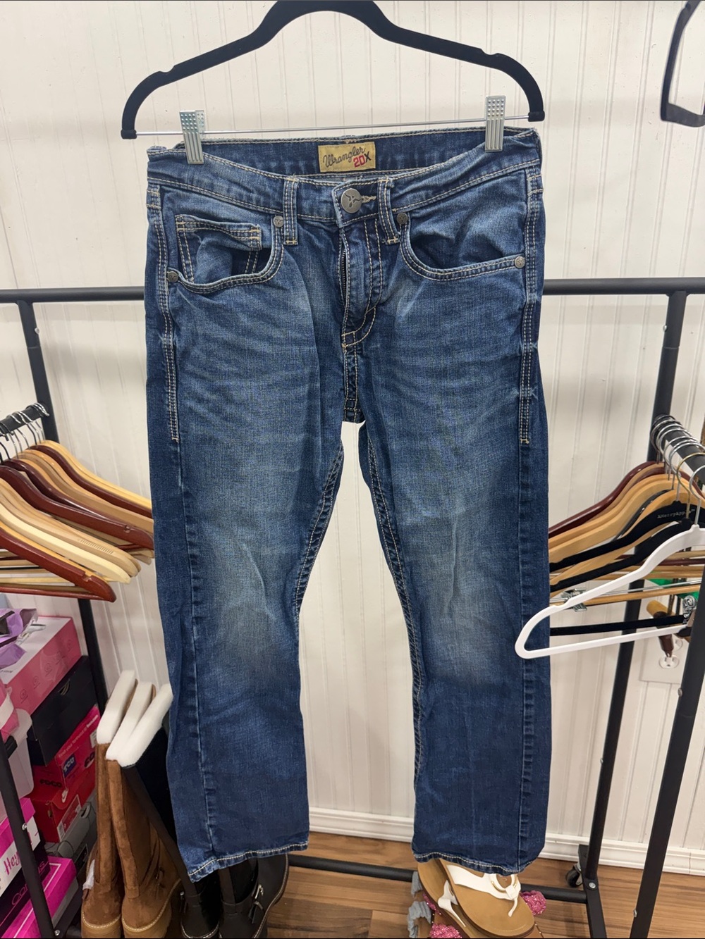 NWOT Wrangler Men's Straight-Leg Medium Blue Jeans 29x32